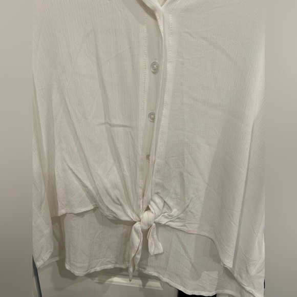 Express Flowy Oversized Crop Button and Tie Front Top Size Medium - Picture 2 of 6